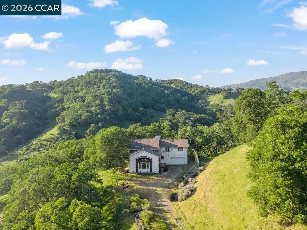 98 Oak Springs Drive Napa CA 94558