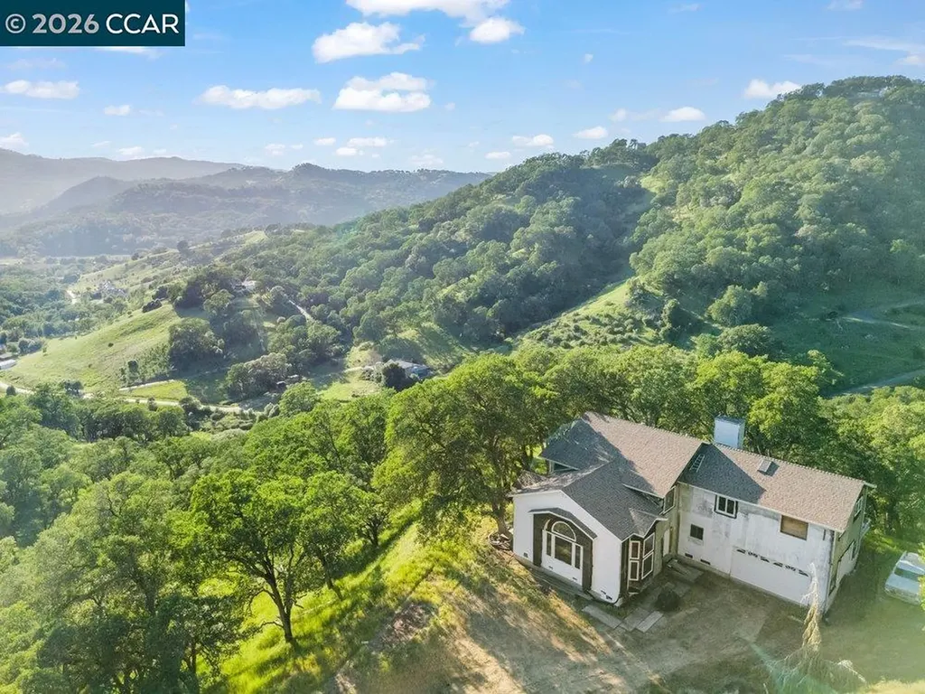 98 Oak Springs Drive Napa CA 94558