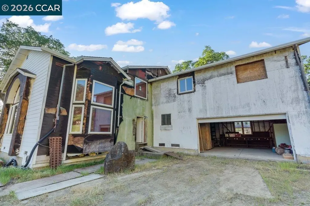 98 Oak Springs Drive Napa CA 94558