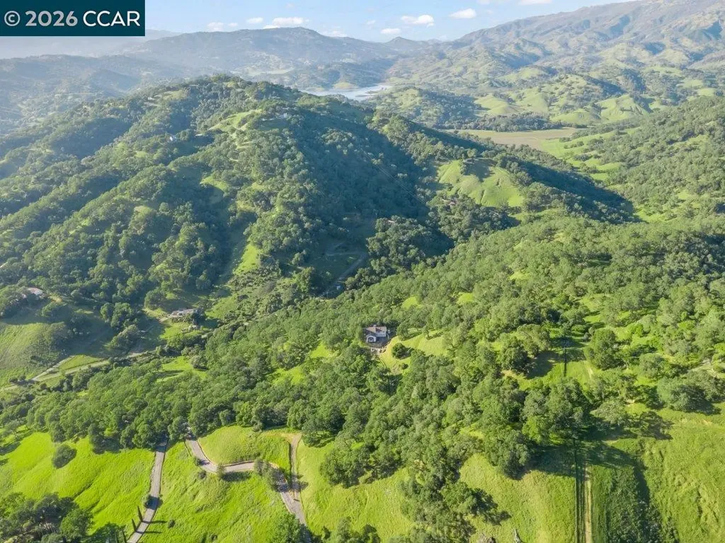 98 Oak Springs Drive Napa CA 94558