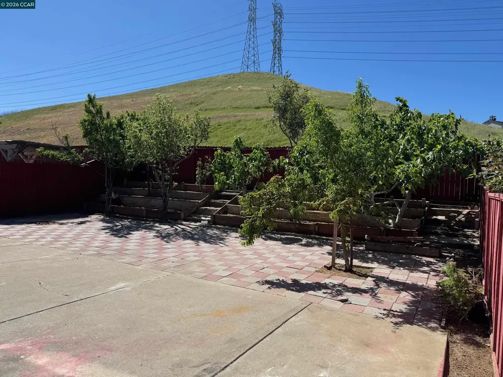 2268 Oak Hills Drive Pittsburg CA 94565