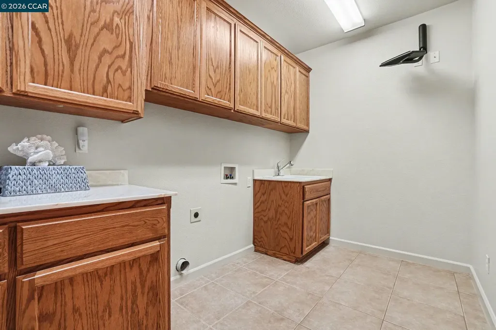 5666 Oakmont Court Discovery Bay CA 94505