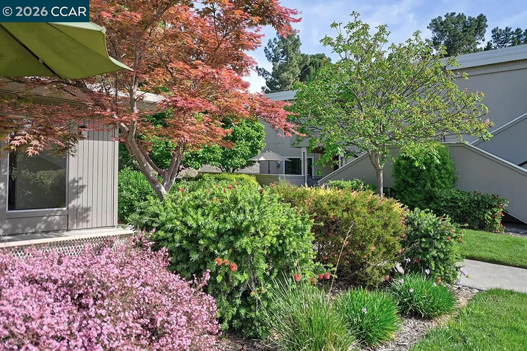 2017 Oakmont Way Walnut Creek CA 94595