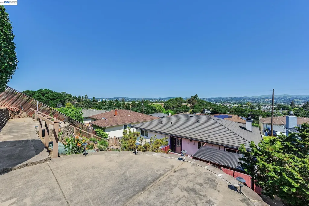 21671 Shady Spring Road Castro Valley CA 94546