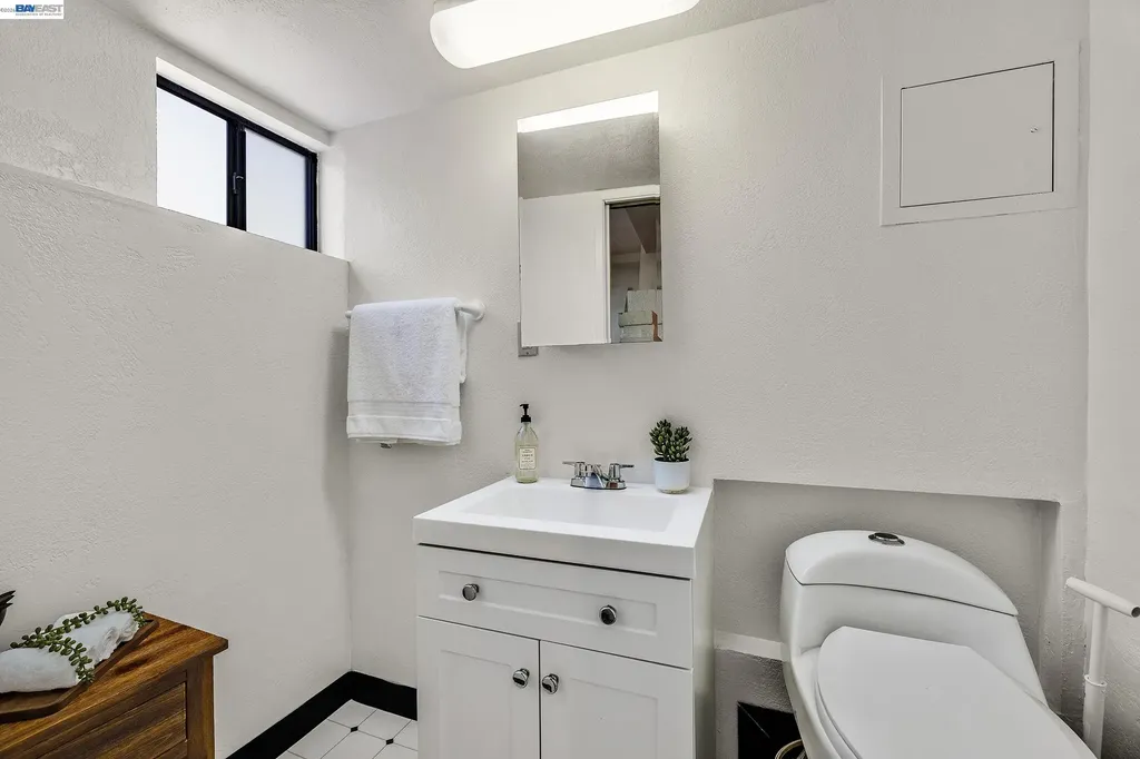 21671 Shady Spring Road Castro Valley CA 94546