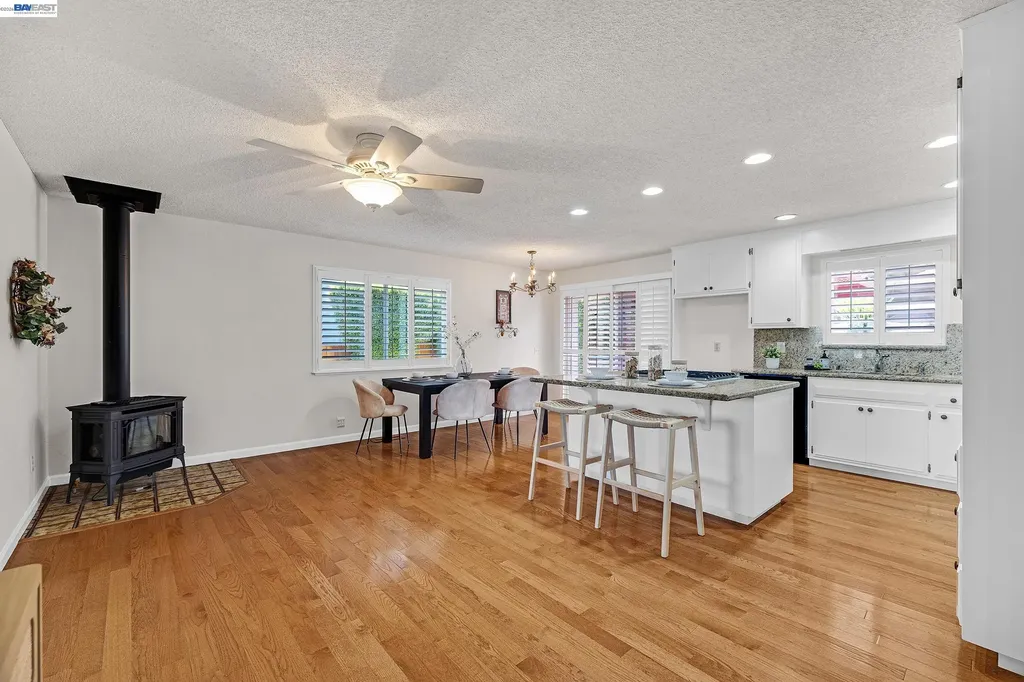 21671 Shady Spring Road Castro Valley CA 94546