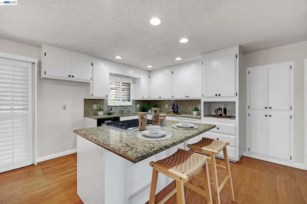 21671 Shady Spring Road Castro Valley CA 94546