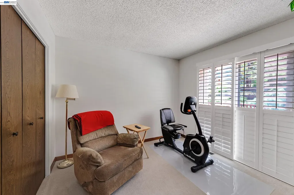 21671 Shady Spring Road Castro Valley CA 94546