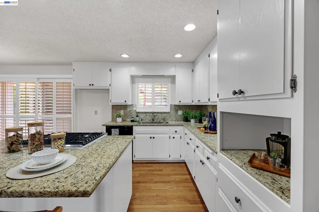 21671 Shady Spring Road Castro Valley CA 94546