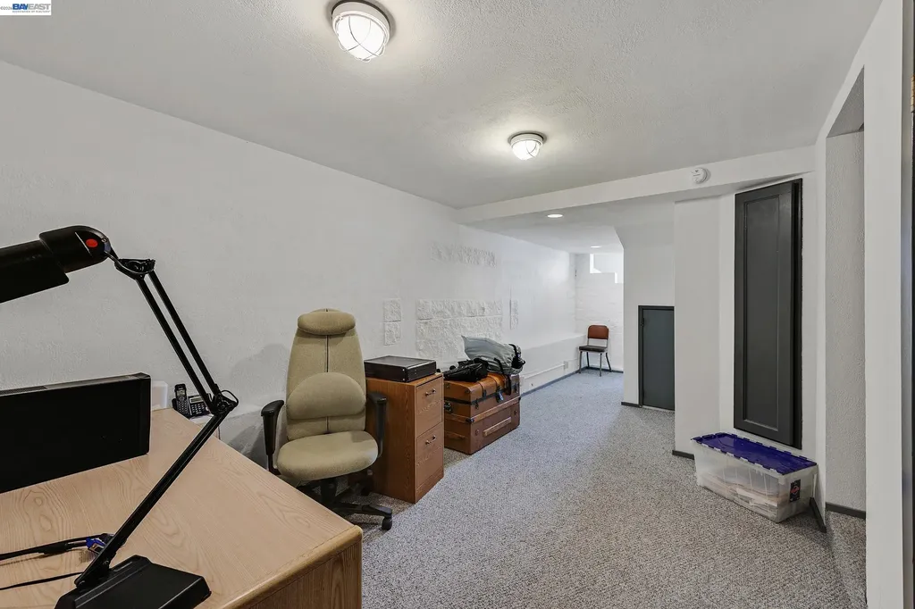 21671 Shady Spring Road Castro Valley CA 94546