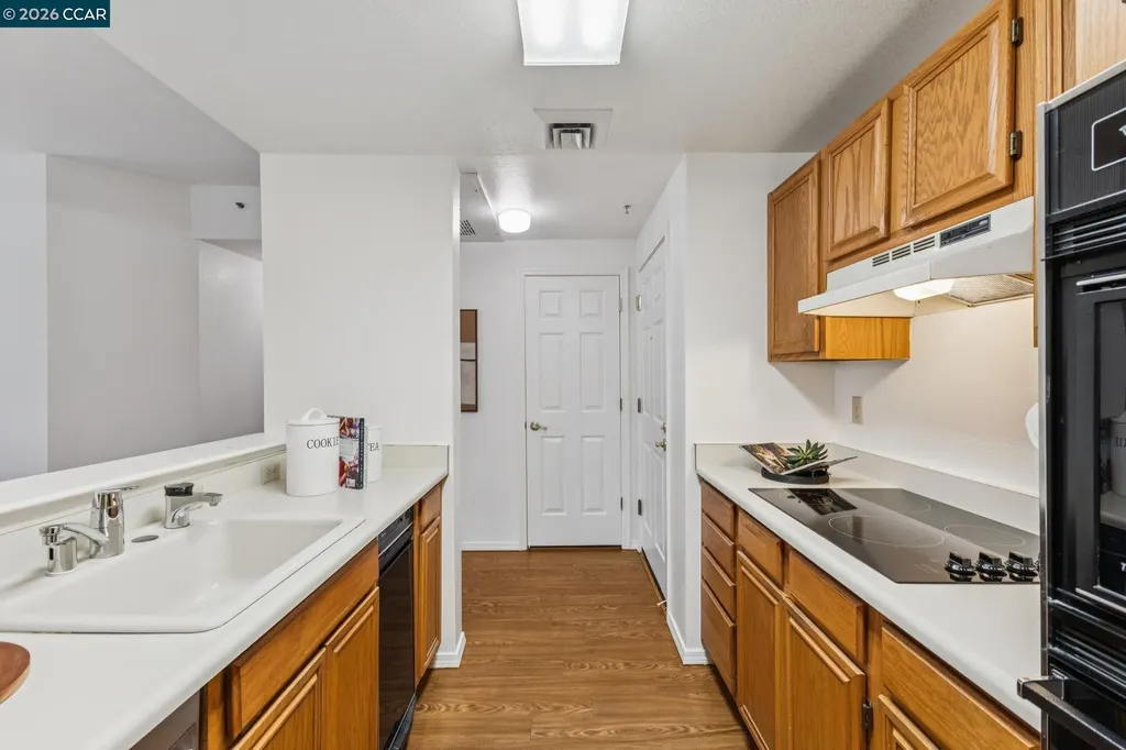 1840 Tice Creek Walnut Creek CA 94595