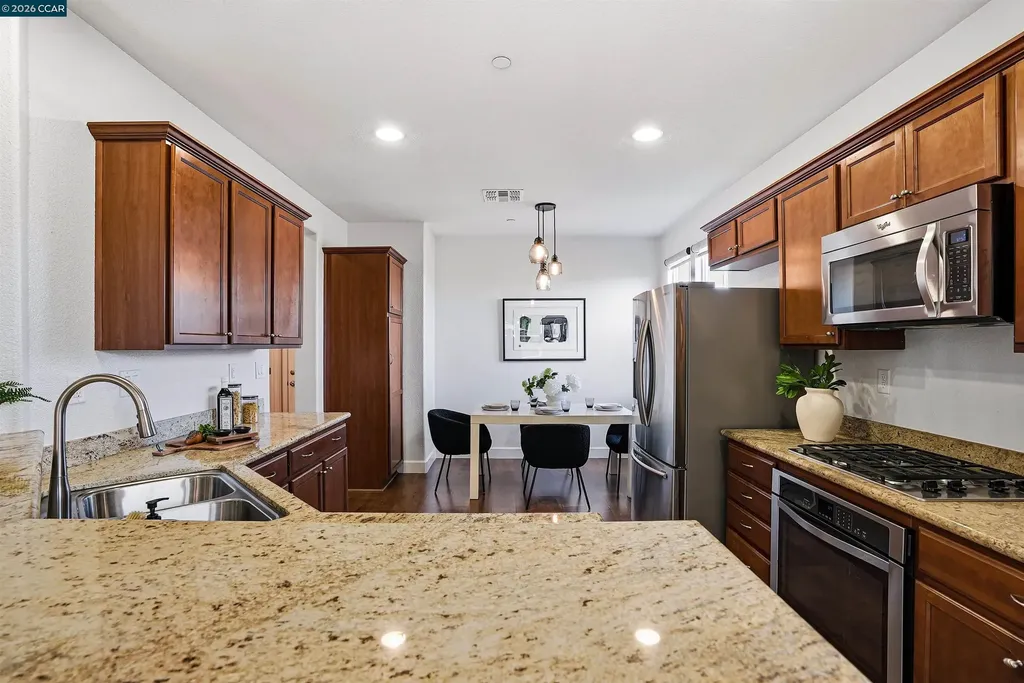527 Falling Star Drive Martinez CA 94553