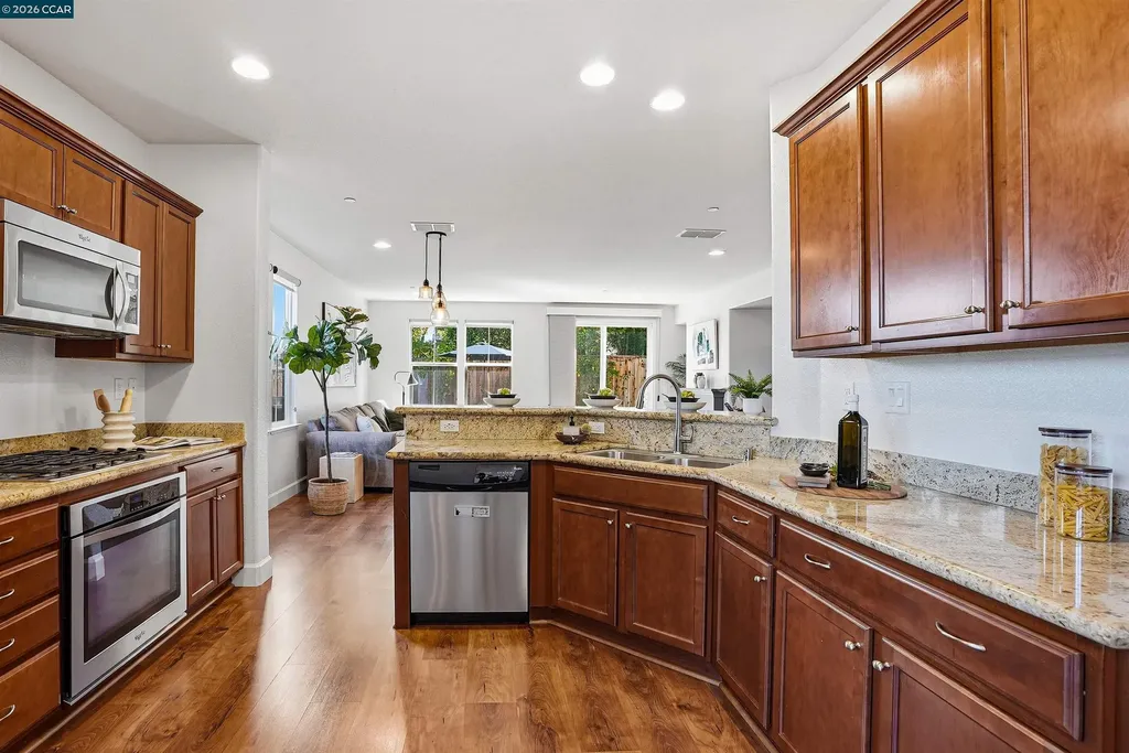 527 Falling Star Drive Martinez CA 94553
