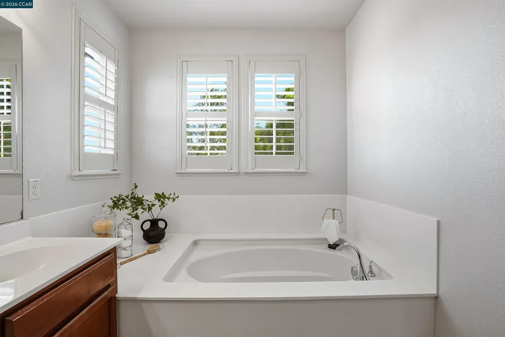 527 Falling Star Drive Martinez CA 94553