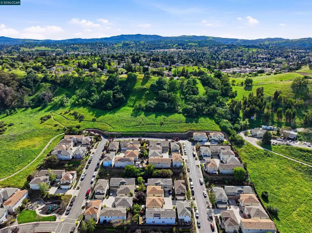 527 Falling Star Drive Martinez CA 94553