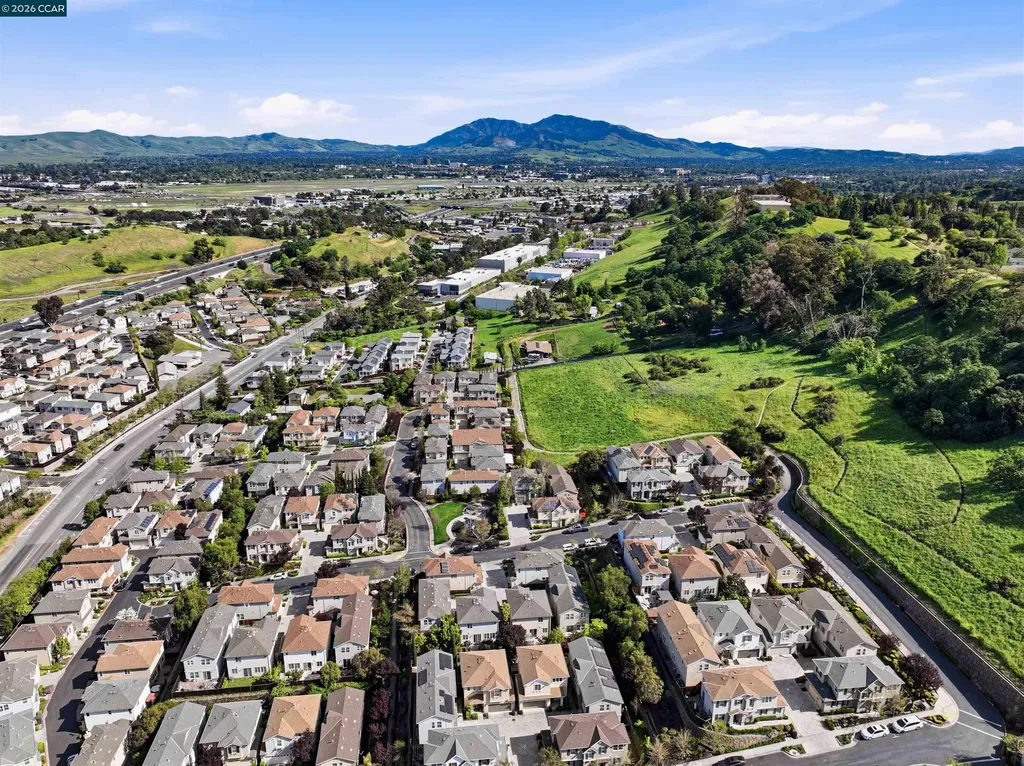 527 Falling Star Drive Martinez CA 94553