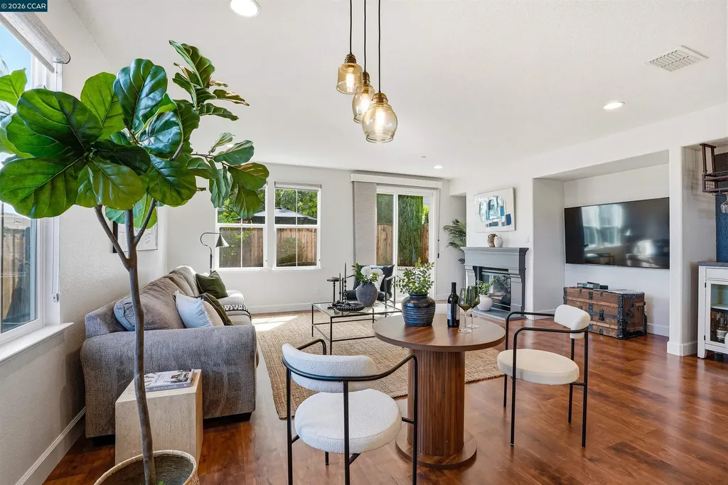527 Falling Star Drive Martinez CA 94553