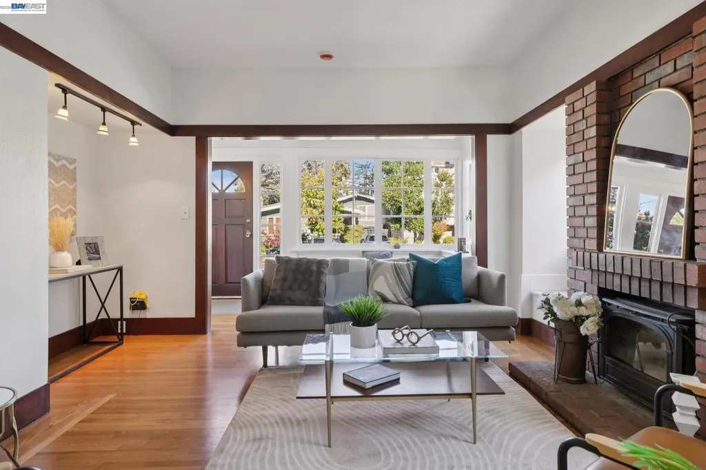 3246 Garfield Avenue Alameda CA 94501