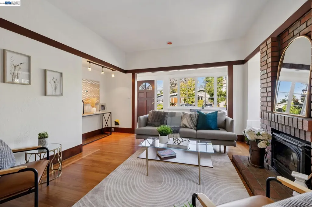 3246 Garfield Avenue Alameda CA 94501