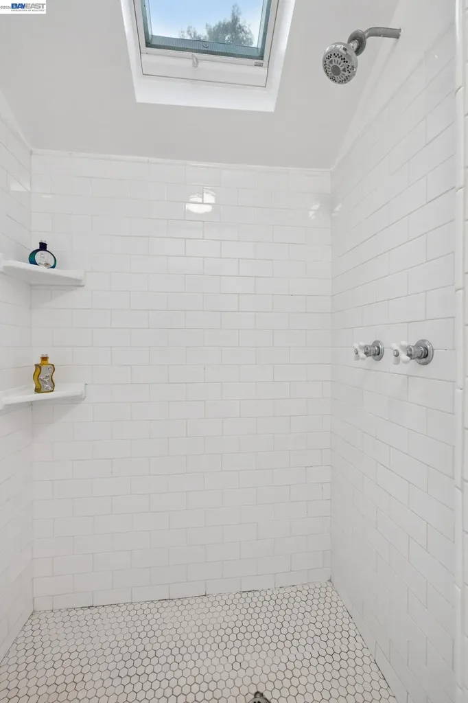 3246 Garfield Avenue Alameda CA 94501