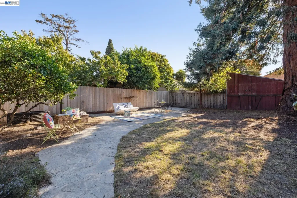 3246 Garfield Avenue Alameda CA 94501