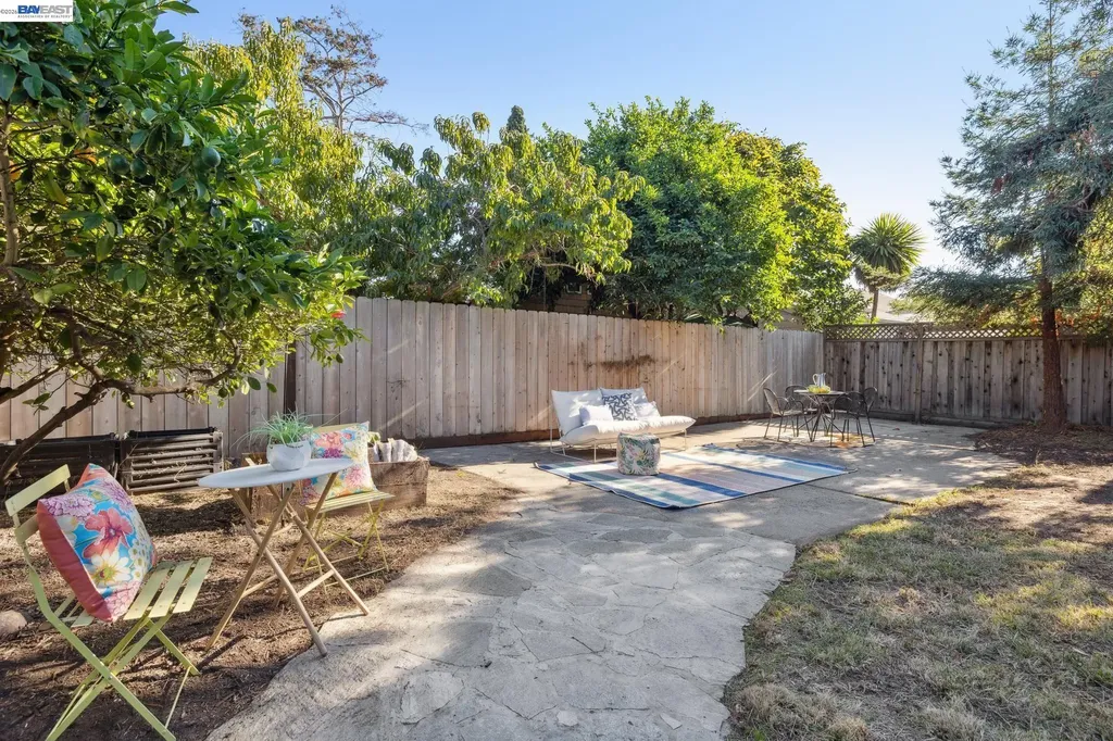 3246 Garfield Avenue Alameda CA 94501