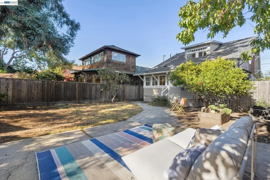 3246 Garfield Avenue Alameda CA 94501