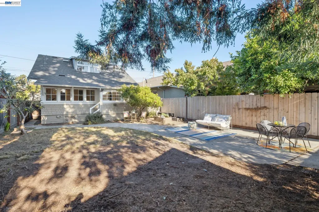 3246 Garfield Avenue Alameda CA 94501