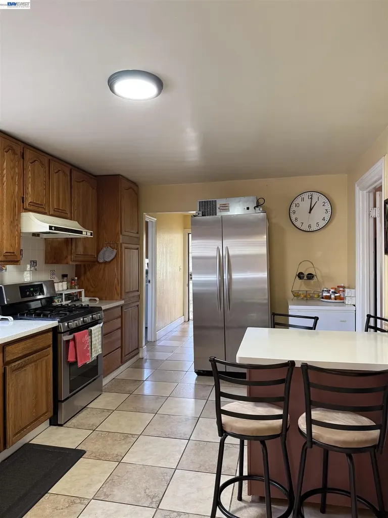 663 25th Street Oakland CA 94612