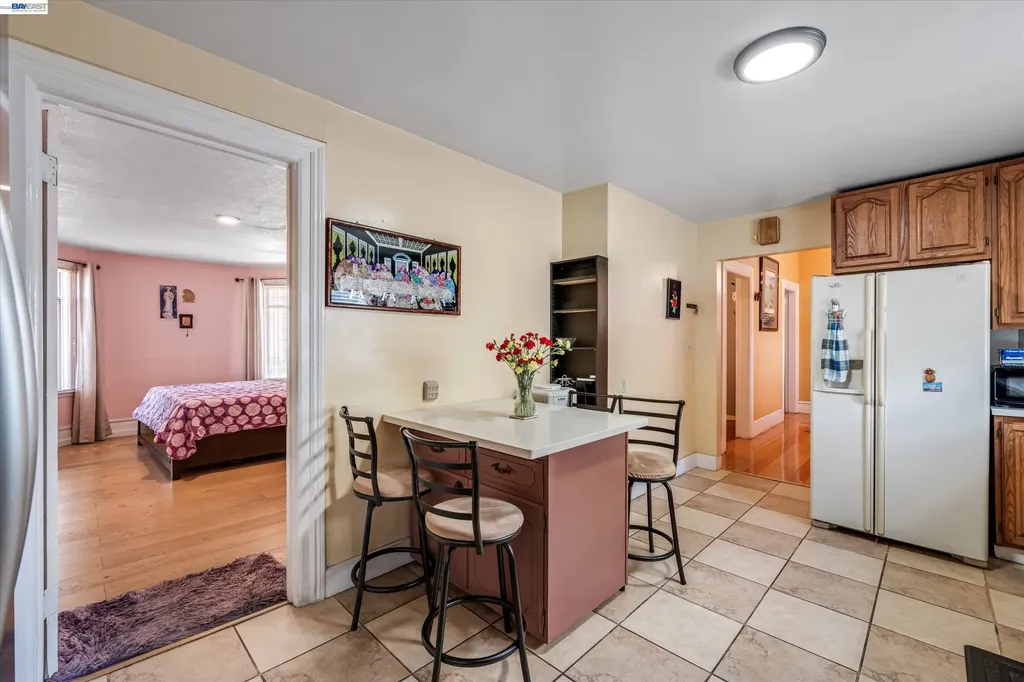 663 25th Street Oakland CA 94612