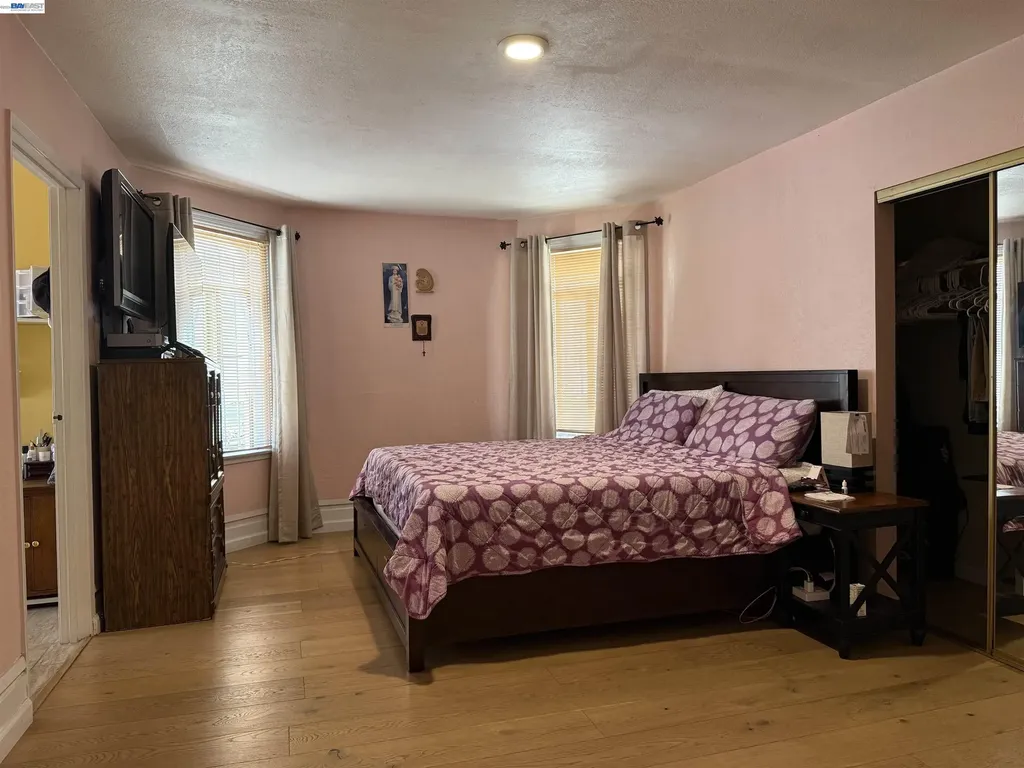 663 25th Street Oakland CA 94612
