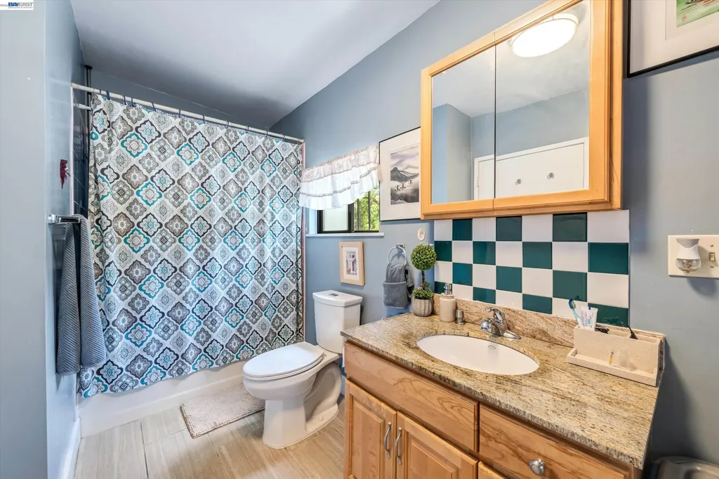 663 25th Street Oakland CA 94612