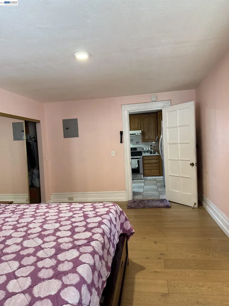 663 25th Street Oakland CA 94612