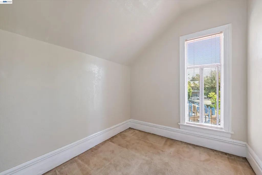 663 25th Street Oakland CA 94612