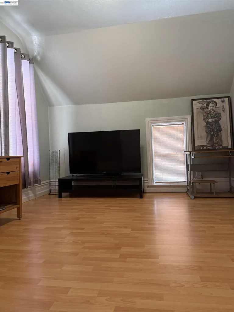 663 25th Street Oakland CA 94612