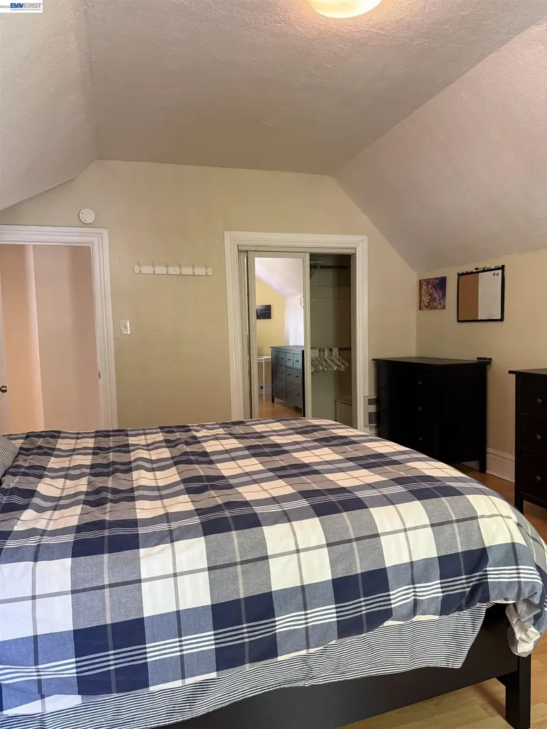 663 25th Street Oakland CA 94612
