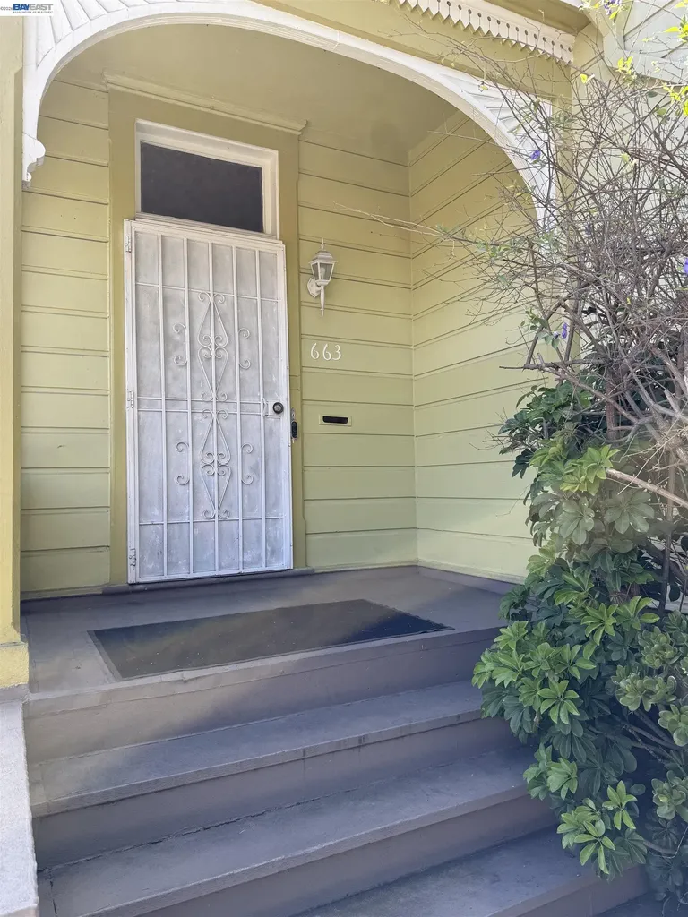 663 25th Street Oakland CA 94612