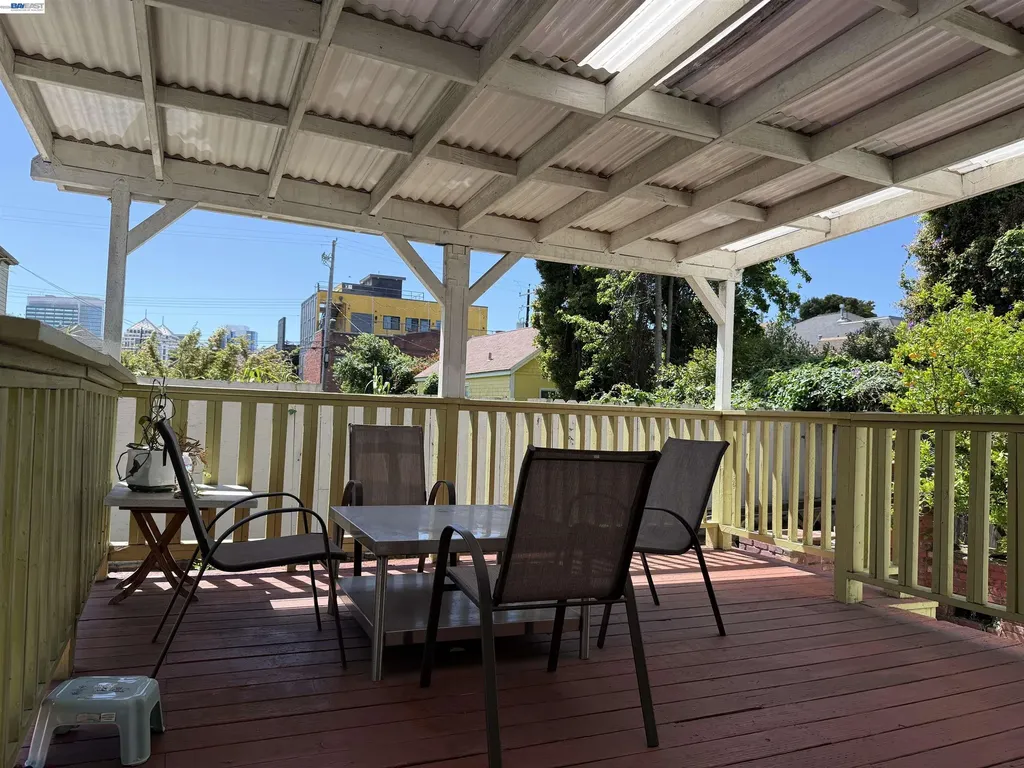663 25th Street Oakland CA 94612