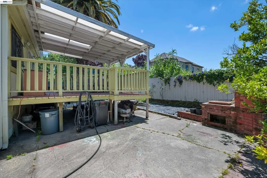 663 25th Street Oakland CA 94612