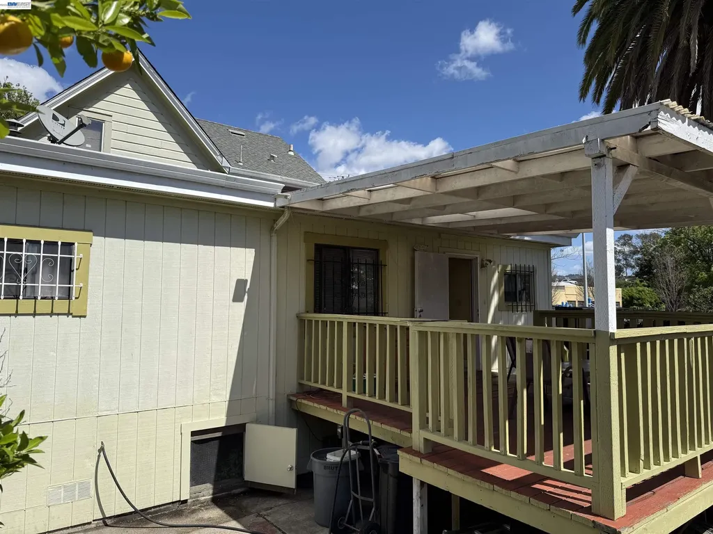 663 25th Street Oakland CA 94612