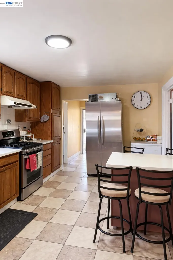 663 25th Street Oakland CA 94612