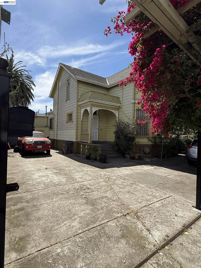 663 25th Street Oakland CA 94612
