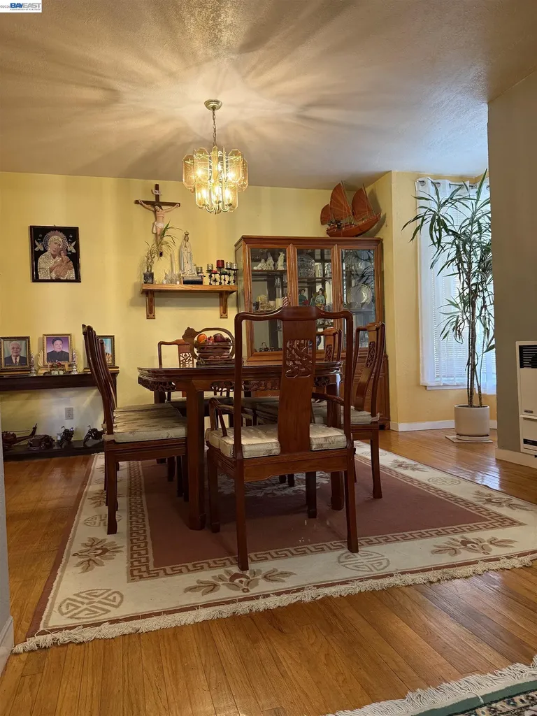 663 25th Street Oakland CA 94612