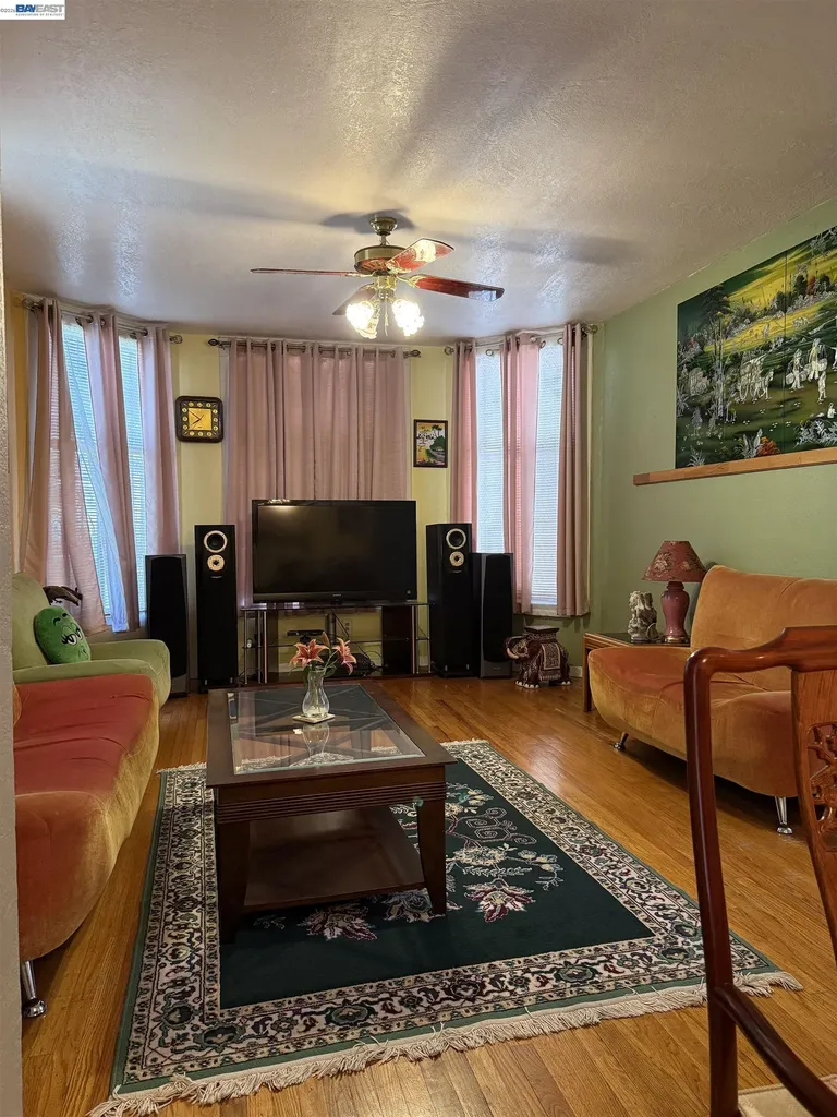663 25th Street Oakland CA 94612