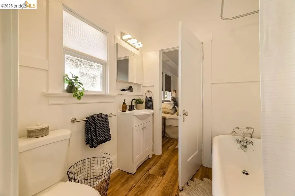 970 39th Street Oakland CA 94608