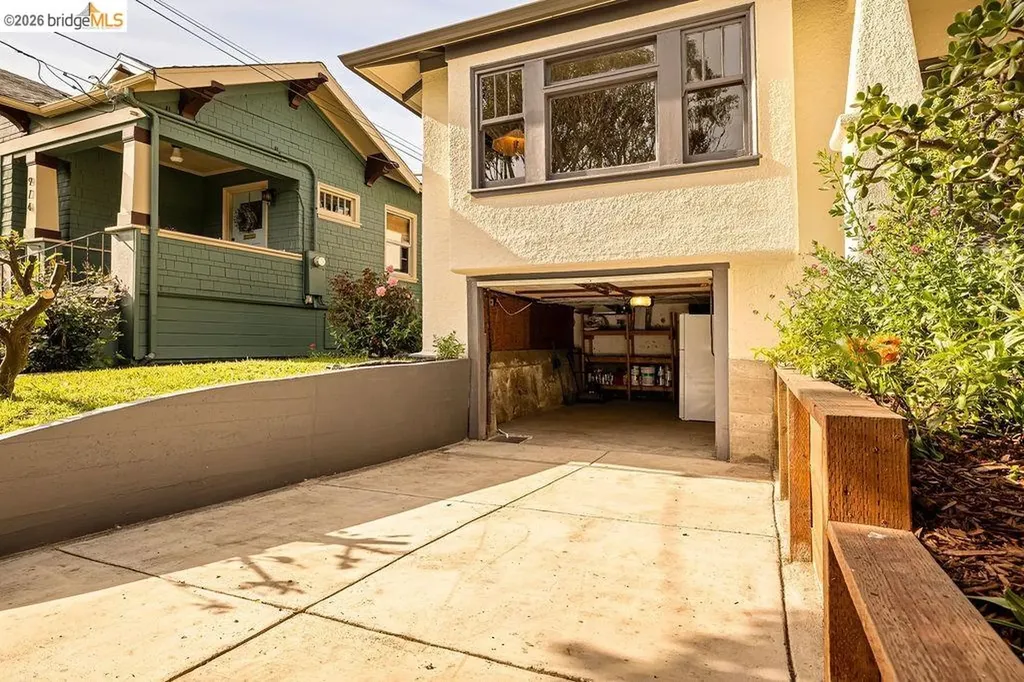 970 39th Street Oakland CA 94608