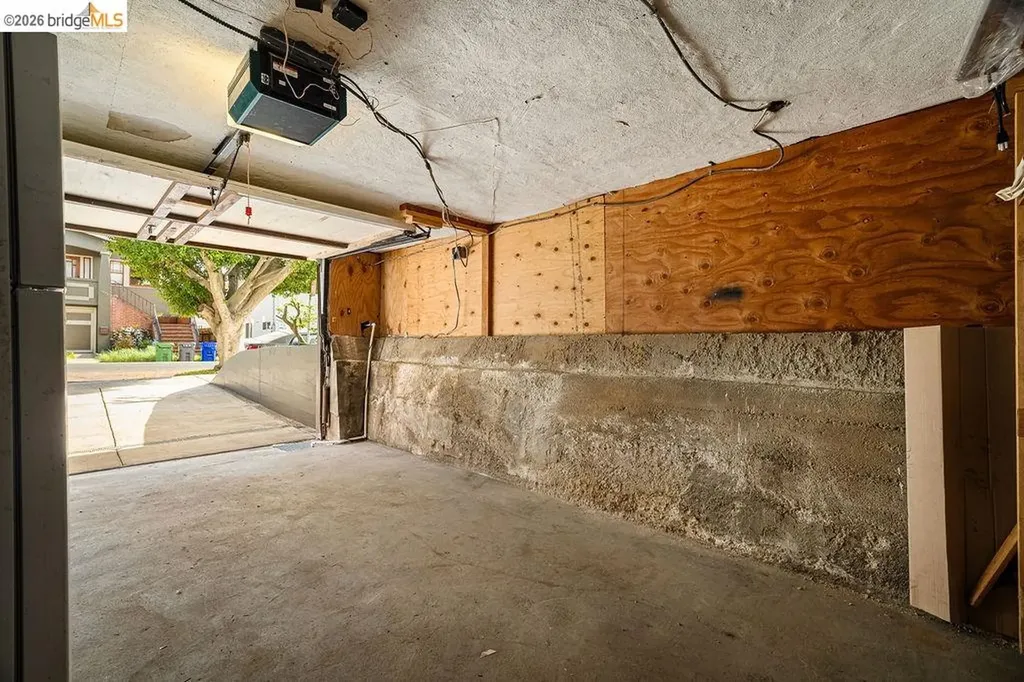970 39th Street Oakland CA 94608