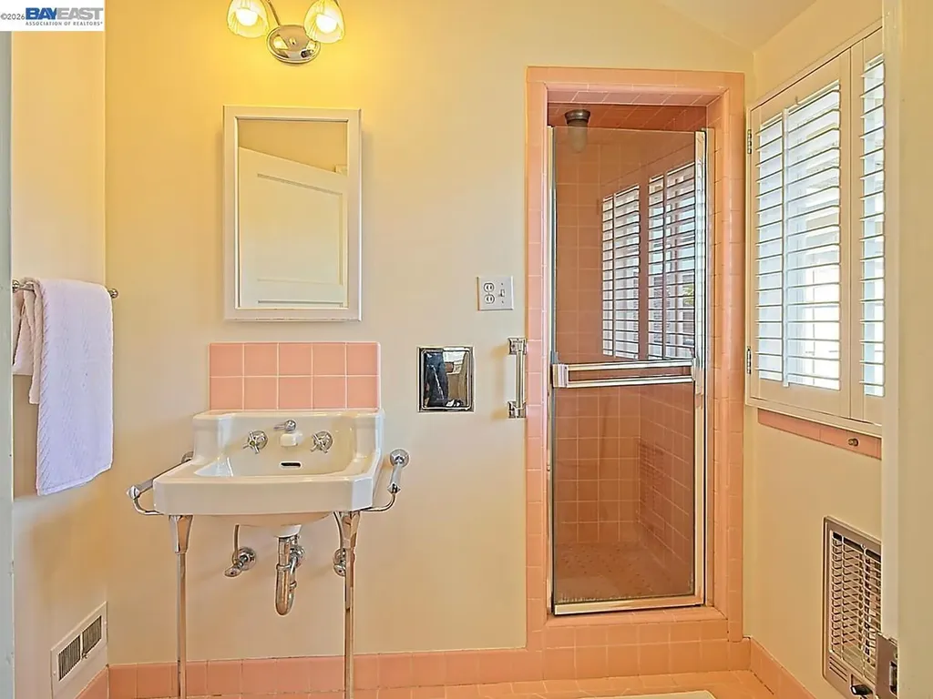 962 Lee Avenue San Leandro CA 94577