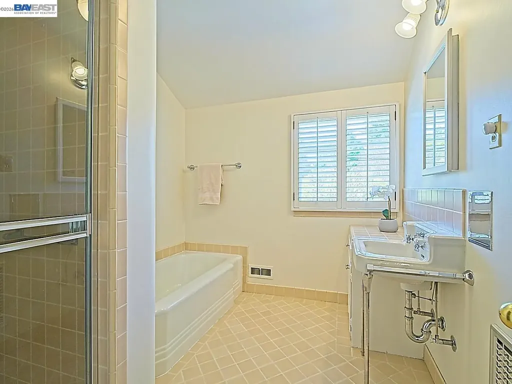 962 Lee Avenue San Leandro CA 94577
