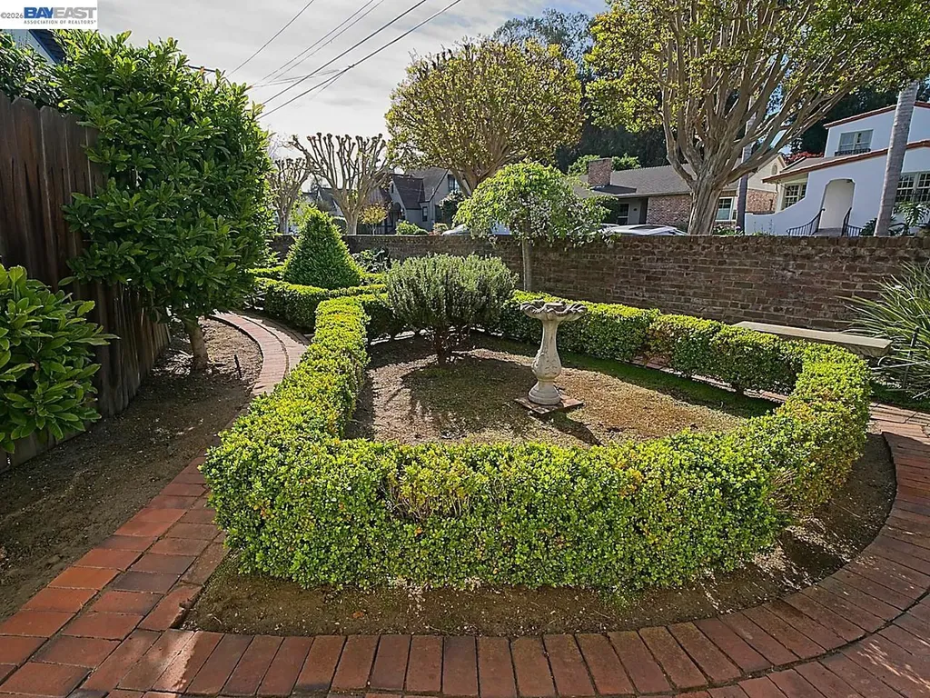 962 Lee Avenue San Leandro CA 94577